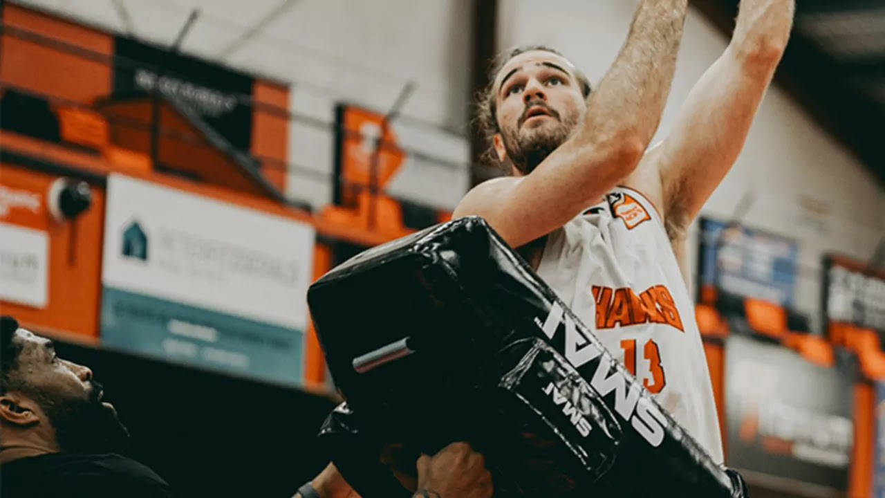 NBL 2024 Playoff Drama A Deep Dive into Illawarra Hawks vs. Melbourne United Showdown