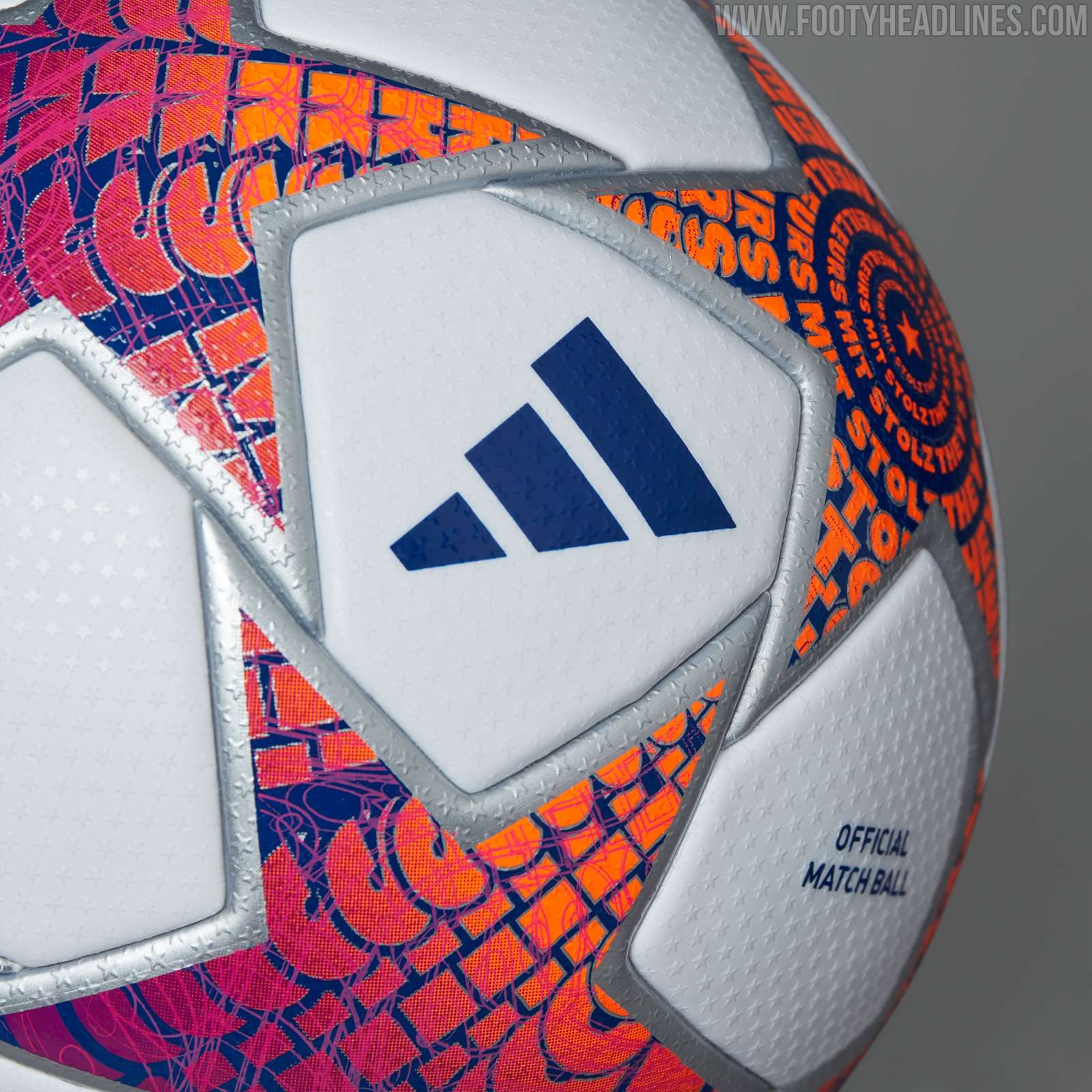 adidas Champions League Club Ballon de Football Taille 5 2023-2024 Blanc  Argent Bleu 