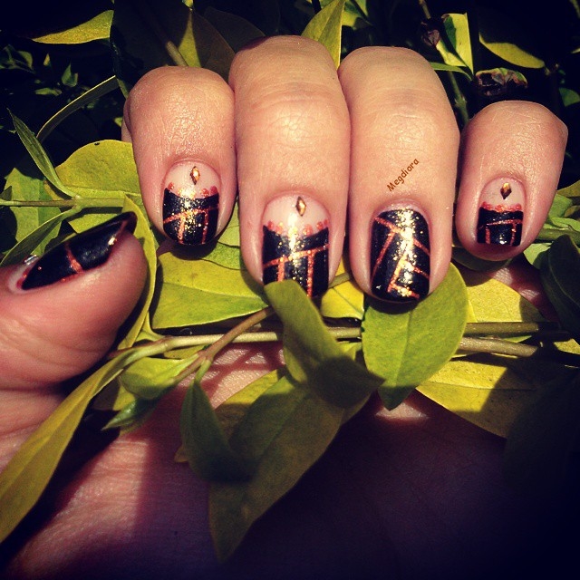 Megdiora nail art