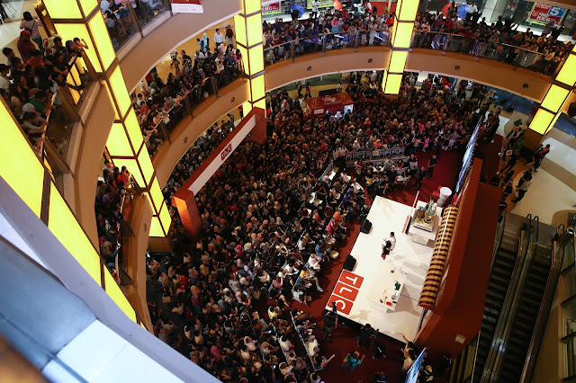 View of "Cake Boss" fans at Sunway Pyramid