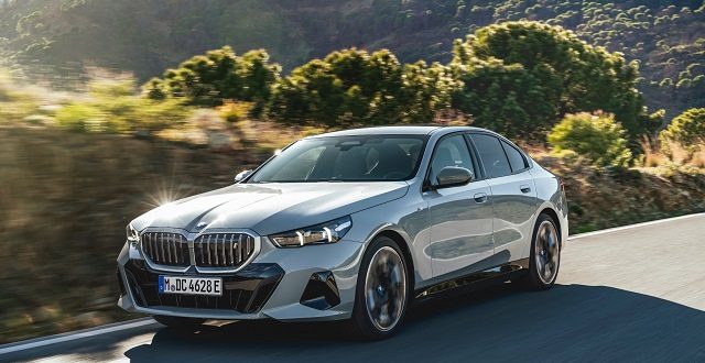 Auto: BMW svela la nuova Serie 5 Berlina