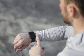 Fitness tracker bracelet  Key Features of Fitness Tracker Bracelets: