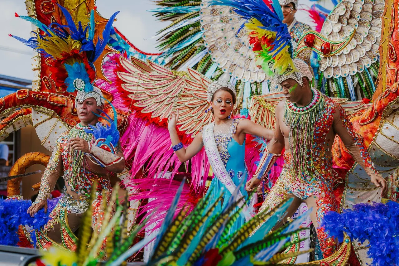 Carnaval nas ruas do centro de Aruba