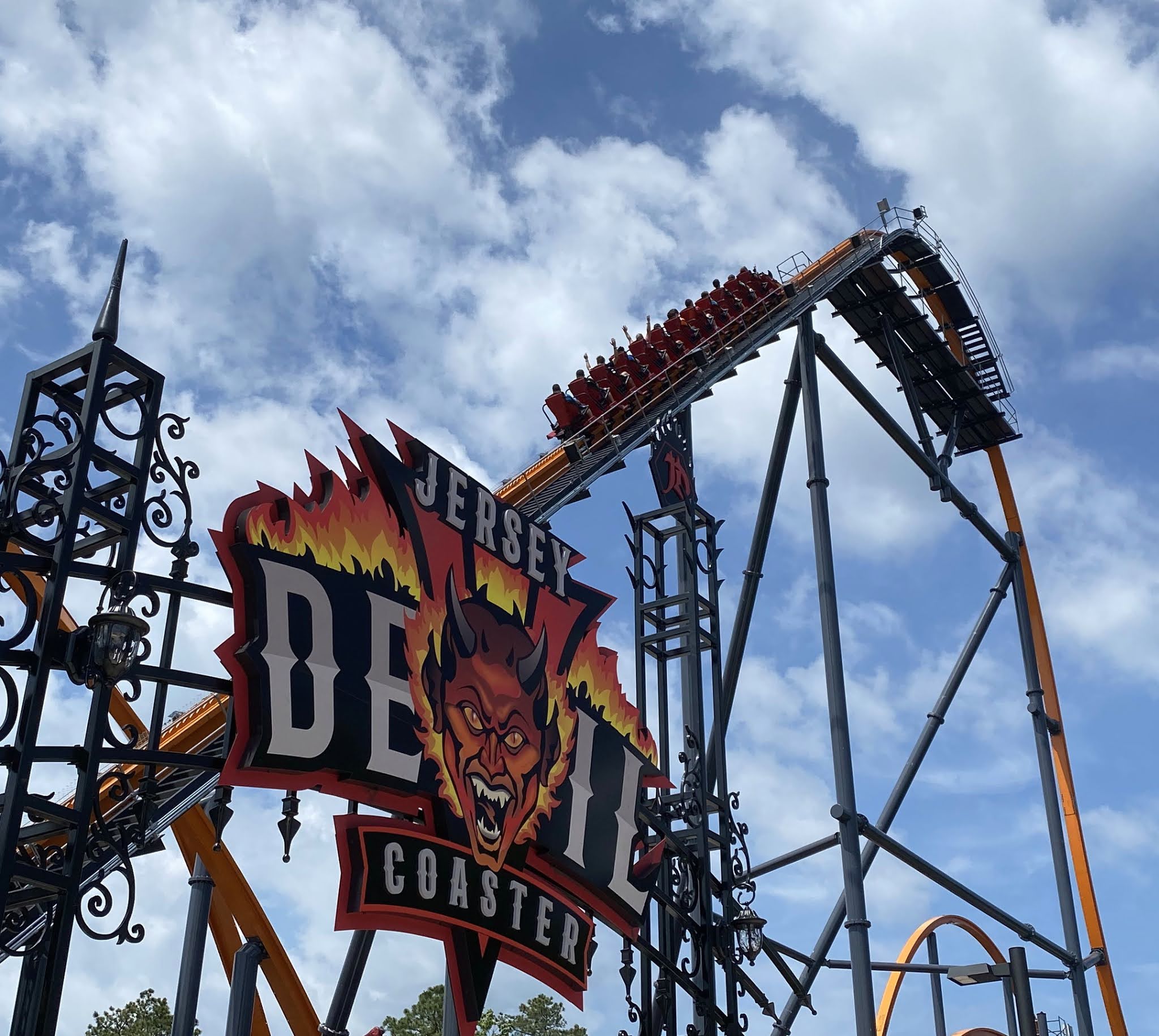 Newsplusnotes The Jersey Devil Coaster Celebrates Grand Opening At Six Flags Great Adventure