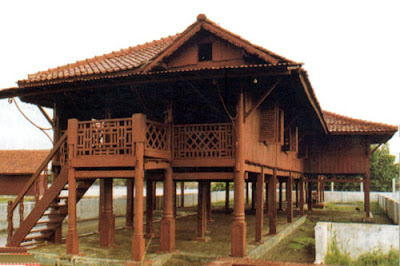 Rumah si pitung memiliki gaya ornamen china rumah tradisional betawi