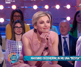 Francesca Fialdini conduttrice televisiva Da Noi a Ruota Libera 30 Aprile 2023