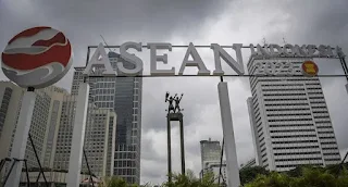 The 42nd ASEAN Summit will discuss ASEAN's post-2025 vision  Jakarta - Leaders of the Association of Southeast Asian Nations (ASEAN) will discuss the formulation of the ASEAN Post-2025 Vision towards ASEAN 2045 in the 42nd High Level Conference (KTT) in Labuan Bajo, East Nusa Tenggara on May 9-11.  Based on the statement from the Ministry of Foreign Affairs in Jakarta on Friday, the ASEAN Post-2025 Vision towards ASEAN 2045 is currently being compiled by the High Level Task Force on ASEAN Community Post-2025 (HLTF-ACV) before being discussed in the Summit later.  At the meeting with the HLTF-ACV on May 10, ASEAN leaders will give instructions so that the ASEAN vision that is being prepared is visionary, inspiring, comprehensive, robust, and inclusive.  Further, the ASEAN Coordination Council (ACC) will give approval in principle(in-principle endorsement) of the ASEAN vision plan that has been compiled at his meeting with HLTF-ACV in September.  "Furthermore, it is hoped that this document can be confirmed in 2025," said a statement from the Ministry of Foreign Affairs.  As part of the process of compiling the Post-2025 ASEAN Vision, ASEAN leaders are also expected to confirm a joint statement on the Development of the Post-2025 ASEAN Community Vision at the 42nd Summit later.  "Through this confirmation, it is hoped that the ASEAN Post-2025 process will be organizedstrengthened and it can also be ensured that the vision of ASEAN Post-2025 will be truly visionary, ambitious, adaptive, and strategic," reads the content of the statement.  Indonesia will have its turn to become ASEAN Leader in 2023.  There are two major themes that Indonesia will carry in its leadership this year , namely "ASEAN Matters: Epicentrum of Growth" or ASEAN Important: Center for Growth.  There are three important elements in the meaning of ASEAN Matters, namely the strengthening of ASEAN capacity and effectiveness, ASEAN unity, and ASEAN centrality.  While under the Epicentrum of Growth pillar, Indonesia strives to ensure important elements in the area consisting of health architecture, energy security, food security, and financial stability.       FATF “Indonesia Bans North Korean Bank Account Opening After 2018”  Anchor :  It has been found that Indonesia has banned North Koreans from opening new bank accounts since 2018 as part of anti-money laundering and counter-terrorism financing . Reporter Cho Jin-woo reports .  On the 27th , the FATF released the ' Mutual Assessment Report on Anti-Money Laundering and Terrorist Financing Prevention ' for Indonesia and said, " Indonesian banks have not accepted new customers linked to North Korea since 2018. " it is  According to Indonesian authorities, the current North Koreans with bank accounts are former North Korean diplomats and their families, who have seven accounts . However, it was found that there are no North Korean customers in financial institutions other than banks .  Indonesian authorities said North Korean diplomats and their families working in Jakarta are making financial transactions through existing bank accounts, but they are tracking their transactions .  He added, " If the transaction partner is from North Korea or has a residence in North Korea , we ask the bank to block related transactions and not to do business with potential customers in these countries ( North Korea ) . "  The International Anti-Money Laundering Organization said that Indonesia has financial and trade transactions with North Korea, but that direct export and import activities with North Korea were insufficient during this evaluation period.  However, it was pointed out that such financial and trade activities with North Korea could lead to violations of UN Security Council sanctions against North Korea (Nos. 2270 , 2375 , 2321 , and 2371 ) .  In addition, the International Anti-Money Laundering Organization added that Indonesia is geographically close to North Korea and has historically maintained bilateral relations, exposing it to North Korea-related financial activities and the possibility of sanctions evasion .  In this report, Indonesia said, “Although 197 proliferation finance ( PF) reports have been submitted, none of them are related to North Korea . ” revealed .  In addition, Indonesia reported to the International Anti-Money Laundering Organization that “ all North Korea-related individuals and organizations included in the United Nations sanctions against North Korea have been designated as targets of sanctions . ”  However, the International Anti-Money Laundering Organization pointed out that there are concerns about the scope of application, saying, “ It has not been applied to all individuals and organizations within the country ( North Korea ) . ”  Meanwhile, this report contains many of Indonesia's efforts to implement sanctions against North Korea.  First , Indonesia detained the North Korean cargo ship Wise Honest, which was suspected of violating the UN Security Council sanctions resolution in 2018 , and imposed a fine on the captain .  Wise Honest is owned by North Korea's Songi Transport Company, which is on the sanctions list by the United States . After Indonesia detained the Honest, it was handed over to the United States .  In addition, the report also includes the fact that Indonesia conducted a financial investigation into ' Glocom ', which was run by the General Bureau of Reconnaissance, North Korea's intelligence agency, in 2017, and found and investigated an Indonesian citizen and an organization he belonged to .  The International Anti-Money Laundering Organization publishes a report evaluating countries around the world on their anti-money laundering efforts, including sanctions against North Korea.         The age structure of migrant workers is worrying. China's economy urgently needs life-saving straws  Chinese officials released the "Monitoring and Survey Report on Migrant Workers" on Friday, in which the aging population and employment structure are worrying. In addition, the Political Bureau of the CPC Central Committee also held an economic meeting on the same day, emphasizing again that the key to boosting the economy is "expanding demand."  The official website of the National Bureau of Statistics of China published the "2022 Migrant Workers Monitoring Survey Report" on April 28. The report shows that in 2022, there will be a total of 295.62 million migrant workers in China, an increase of 3.11 million or 1.1% over last year; among them, local migrant workers will increase by 2.4% and migrant workers will increase by 0.1%.  According to the report, the average age of migrant workers, the main labor force in China, is 42.3 years old, 47.0% of migrant workers are 40 years old and below, and 29.2% are migrant workers over 50 years old. It is worth noting that the proportion of highly educated migrant workers continues to increase. The report shows that more than half of migrant workers have a junior high school education, accounting for 55.2%; high school education accounted for 17.0%; college and above accounted for 13.7%, an increase of 1.1 percentage points.  According to China's official definition, migrant workers refer to laborers whose household registration is still in the countryside and who are engaged in non-agricultural industries locally or go out to work for 6 months or more during the year. However, Xie Tian, ​​a professor at the Business School of the University of South Carolina in the United States, believes that in addition to the discriminatory connotations of consolidating class and restricting geographical mobility in the term Chinese migrant workers, there is also a problem with the household registration system behind the inclusion of college students as migrant workers.  Xie Tian: "In a normal society, when migrant workers enter the city, they are part of the city. The CCP's current approach is to attract them with low wages when they are needed, and kick them away when they are not needed."  The above-mentioned official report also shows that more than half of China's migrant workers are engaged in the service industry, with an average monthly income of 4,615 yuan. Among them, the average monthly income of migrant workers in the accommodation and catering industry was 3,824 yuan, an increase of 5.1%, the fastest growth rate; the highest income was in the construction industry, with an average monthly income of 5,358 yuan, an increase of 4.2%.  In the process of urban-rural transformation and urbanization that China has implemented for many years, migrant workers are not only the most grassroots labor force, but their labor rights are often violated. The problem of wage arrears for migrant workers can be seen almost everywhere. In addition, with the weak real estate and economic downturn, these migrant workers who cannot enjoy the treatment of urban residents often become the first-line unemployed.  Qin Peng, a political economist in the United States, said: "The problem of migrant workers is probably mass unemployment, because the economy is linked. Enterprises have run away, investment has decreased, and consumption has decreased. Of course, there will be fewer people in these industries. Less After that, everyone will have no money, so how can we further promote this society?"  Politburo meeting: expand demand to save the economy  The Political Bureau of the CPC Central Committee held a meeting on the 28th to analyze and study the current economic situation and economic work. The meeting mentioned that China's current demand is still insufficient, and economic transformation and upgrading are facing new obstacles. Recovering and expanding demand is the key to the continued recovery of the current economy. Qin Peng believes that the main reason for China's current economic downturn is that the people have no confidence in the future and are unwilling to take money out of their pockets.  Qin Peng: "The people themselves have no money and no confidence in the future. They are not optimistic about the future of the government. They continue to draw big cakes, and at the same time, they have very tense relations with the international community."  In Qin Peng's view, the Chinese government's slogans such as "expanding domestic demand" and "stabilizing the word" are undoubtedly looking for life-saving straws to revive the economy. "Reform" and "liberate" private enterprises.       After the establishment of diplomatic relations, China's model is approaching the Solomon Islands-silencing the sound, the white elephant, destroying the environment, and creating tears  In 2019, the CCP’s long arm targeted the Solomon Islands, an island country in the South Pacific. The newly appointed Prime Minister Manasseh Sogavare suddenly ended the 36-year diplomatic relationship with Taiwan and established diplomatic relations with China instead. The ensuing infiltration , so that the simple and quiet beautiful island has undergone earth-shaking changes. Among them, Malaita, the most populous province in the country, was greatly affected. Former governor Daniel Suidani was kicked out of the provincial government and parliament for "anti-China". He recently visited the United States and accepted an exclusive interview with this station. He personally exposed how the CCP used money to infiltrate the local area, influence public opinion, government operations, and cleanse dissidents.  The Solomon Islands used to be considered a paradise. The people lived on farming and fishing. They cared for the environment and enjoyed a free life. The 2019 election had a profound impact on the history of the country. In April of that year, after Sogavare was elected Prime Minister of the country for the fourth time, he vigorously promoted the "one China" policy. He even ignored public opinion and announced in September that he would end the 36-year diplomatic relationship with Taiwan and establish diplomatic relations with China instead. It caused public grievances in the country and demonstrations everywhere, and the name of the island has been on the international news many times.  In June of the same year, Malaita, the country's most populous province, also elected Suydani as the new governor. According to Suydani’s recollection, a large number of Chinese people began to pour in at that time. They were originally concentrated in the capital Honiara to work, and gradually moved to various provinces to open shops, and even got involved in the most important logging industry in the province. Chinese companies are plundering Resource consumption not only brings damage to the environment, but also creates inequality and leads to social tearing.  One of the two major media outlets in the country was infiltrated, and the elite quickly infiltrated the government  The CCP also brought great propaganda to the outside world. Suydani said that the "Solomon Star", one of the two major media outlets in the country, quickly became a propaganda machine of the CCP. Articles by Li Ming, the Chinese ambassador to the host country, have been published many times, and everything about China is always on the front page.  Suydani said: When China started to come in, they provided the media with equipment, such as computers and other items, and one of the media even had a Chinese representative, and a leader in the media would deal with the CCP, so the news has become non-neutral , The news is biased and what is being talked about is not true.  Corruption and bribery followed. Suydani found that the CCP especially targets the country’s elites, such as people of insight and government officials, and influences them with money. Its actions are faster than any other donor partners, and they will ensure that people are “taught” and influence their thoughts.  China repeatedly tried to lure disobedience with money in exchange for removal from office  He said frankly that he had been lured by the Chinese side with money many times, one of which was more than one million Solomon dollars, but he firmly refused to join forces.  Suydani said: It has become common for them to come to my office with huge sums of money. Once I closed a Chinese store in the province because they did not operate in the province according to procedures, they gave me a lot of money and said that if they gave For your money, you know you will only be here for 4 years and the term is over, the money is for you and your children, you allow us to continue in business, we will hire more people, I say no, That's great, but the procedure is not correct and I cannot allow dishonesty to happen in my province.  The CCP began to suppress opponents. Among them, Suydani was put forward three motions of no confidence. The last time occurred in early February this year. The authorities sent military and police to "maintain stability". The vote was held in the absence of Suydani himself and the members of the parliament who supported him. , As a result, he was unanimously voted to remove him from the post of governor. The incident immediately triggered public demonstrations , and the police fired tear gas to suppress it.  Suydani said: I can say that the support of the Chinese people is behind it, because seeing how the government changed its approach, the first motion survived because the people's position is very firm, the second time was okay, but the third time The central government used patrol boats, guns and police to quell the protests, even before the motion, the police went to set up roadblocks to prevent people from coming.  Earlier this month, the Soyuz government canceled his provincial council seat on the grounds that Suydani did not support the "One China" policy and "collusion" with Taiwan, becoming the first member of the country to be DQ'd. Now I am actively appealing the DQ matter, and I am also working hard to crowdfund legal fees.  After the establishment of diplomatic relations between China and the Institute, things have become opaque. There are more Chinese police in the country.  Suydani criticized that since the establishment of diplomatic relations with China, many practices of the government of the country have become opaque. For example, last year, China and Solomon Islands reached a bilateral security framework agreement , which attracted international attention, but he has never read the real text of the agreement, and more and more Chinese police officers have appeared in the Solomon Islands.  Suydani said: We have seen some (Chinese) police train local police, and they even went to the village to train villagers in self-defense. Not only that, but they brought vehicles and gear, some huge vehicles that we've never seen in the country, the question is, what is all this stuff for?  Visiting the United States to arouse international attention No matter how difficult the road is, I have never thought of leaving  He also pointed out that China has brought many white elephant projects to the Solomon Islands. For example, Solomon Islands will host the Pacific Games this year. The construction of the venue will inevitably have China's support behind it. to postpone parliamentary elections. Suydani believes that the election is more important to the people than the sports. One of the purposes of his visit to the United States is to hope that the international community will pay attention to the incident and put pressure on the government of the country to ensure that the election will be held as scheduled.  When asked if Suydani had thought about fleeing the country, he said that the road ahead might become more difficult, but he still chose to walk with the people. Unfortunately, under the power of China, he could no longer see the people in the province. Some people are determined to fight for democracy and freedom.       Swedish energy company AFRY leaves Burma due to military human rights violations  AFRY, a famous energy company based in Sweden, announced yesterday that they will stop their company's participation in hydropower projects to be built in Myanmar.  He said that since the military coup, the situation in Myanmar, including human rights violations, is getting worse day by day, so he decided to stop.  AFRY Company, which was established since 1895, has been working in Myanmar for more than 20 years, and it is known that it is currently involved in one of three hydropower projects.  However, all of these projects were contracted before the military takeover, and when we review our company's involvement, they are directly or indirectly related to the coup army, which violates human rights. He said that he thought about whether he was indirectly advocating or not. In the end, the AFRY company announced that it decided not to support any human rights abuses.       Electricity outages and the people of Yangon  "The current situation is completely inconvenient to work with the Yangon End Fire. So many businesses have stopped. 4 hour rotation. But those four hours are not full. All in all, we have only eight hours of light in 24 hours. Our businesses can't do anything if they don't have fire. So we have to use generators to run our business. It is difficult for some businesses to use generators. So some businesses have stopped. Nowadays, oil prices are high, and buying oil is not easy, it's difficult."  This is what a resident of Yangon told us about the electricity supply situation in Yangon. Yangon's April temperature rises to 42 degrees Celsius. Generators of all sizes can be seen on the pedestrian platforms of hot Yangon.  This situation started when there was no regular electricity supply in Myanmar. Since the coup d'état, the distribution of electricity has been insufficient, and now almost the entire city of Yangon is using the alternating lighting system. Business people in Yangon can use generators, but for ordinary people in the city, not getting regular electricity has become a big problem.  Daw Ayeye is a housewife living in Yangon. He said that it was difficult for him to do his daily household chores because he did not get regular electricity.  "The fire comes on at five o'clock in the morning and goes out at nine o'clock. When it's nine o'clock, it's an hour late. One hour to five o'clock, and one night it was nine o'clock. Once I came for four hours. I was disappointed to cook because the light was not right. Sometimes it still comes and stops. It's been a long time since I've moved there and moved here, and I've also eaten rice. Gas is also expensive, so now it's more than six thousand a pound."  Although it is an alternate lighting system, when there are frequent power outages, many homes have to install batteries and inverters. Some use home generators. Gasoline generators that can be used from 1,000 to 3,000 watts are used the most. Gasoline generators also cost an average of one liter of oil per hour, so it is difficult to use them for a long time.  "There is no fire here, so we have to do this. This inverter is from China. This battery is from India. In total, this is about a thousand dollars. If it's just because of the fire, then this doesn't need to be used for extra income. Since there was no fire, these were used as unnecessary. When there is no light, I can put this on and work when needed. But not enough. Because he is full of energy only when the fire comes. So it saves energy. Then he can't open the refrigerators. I can't open the accounts. I can only use computers and other small fans.”  Being a densely populated urban area, it is very inconvenient to not have electricity when the weather is hot. Residents living in Yangon apartments can solve the problem of not having electricity by buying and using power banks and AC/DC fan chargers.  "With everything going up in price, power outages are worse. For example, in the food industry, they have to turn on generators and work. Oil prices have also gone up. Food prices have also gone up because oil prices have gone up. Now, it's more difficult for ordinary people like you. But because you are in Yangon, you are the only one who can solve this problem. I sympathize with the people in Sagaing, Kayah Chin, where there is no fire at all.  Most of the people living in Yangon, the commercial capital, have to live without regular electricity. Electricity is in a bad condition in Yangon and some provinces are facing a situation where it is almost impossible.  The Ministry of Electricity has announced that it will not be able to distribute electricity regularly at the moment, but there is no specific information on when electricity will be restored to normal.  Now, the people of Yangon have to endure the hottest temperatures in the midst of power outages.