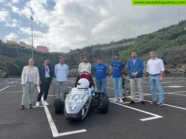 El Cabildo presenta en la Isla un vehículo eléctrico elaborado por alumnos de la Universidad de La Laguna