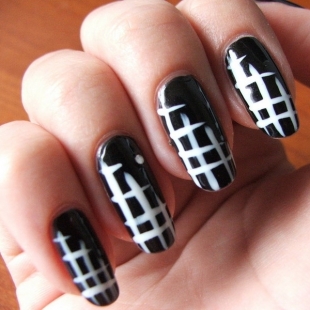 Fa$hi0ns Kill$ & BC: Simple Dark Nail Art Ideas