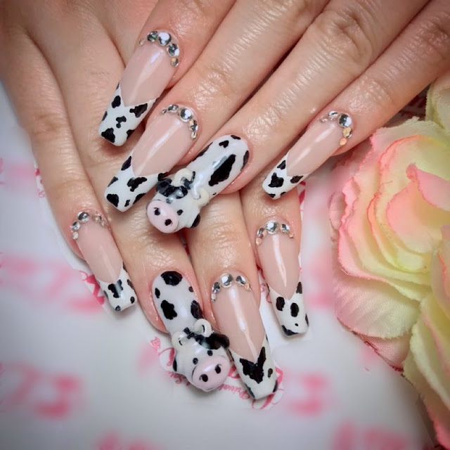 Cow Gyaru Nails