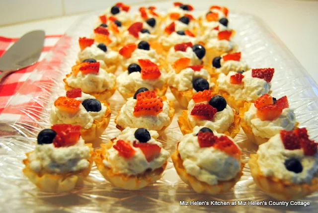 Mini Fruit Tarts at Miz Helen's Country Cottage