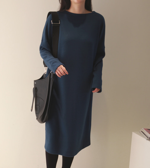 Shift Silhouette Long Sleeve T-Shirt Dress