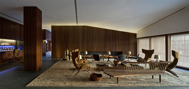 Picture of large modern sitting area in the club