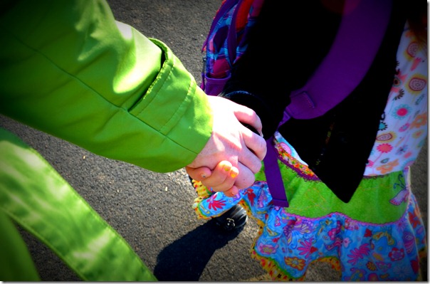 Morning Walk, Lu's polka-dot pants 011