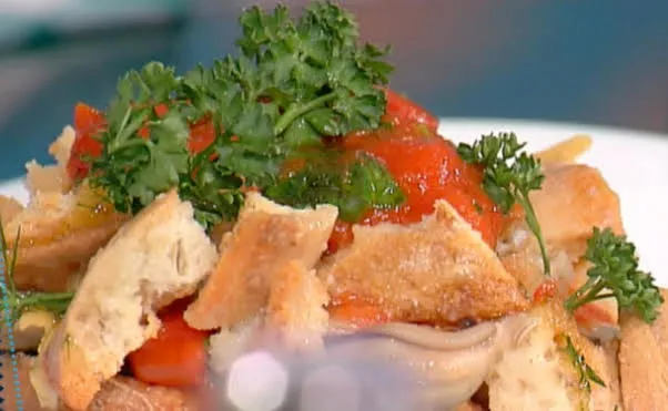 Sautè di frutti di mare con pomodorini del Vesuvio e fresella al finocchietto