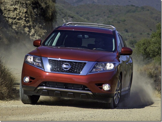 08-2013-nissan-pathfinder[22]