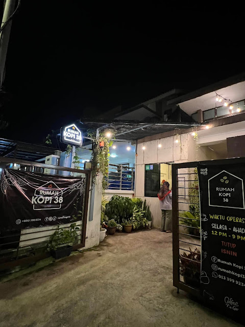 Lepak-Lepak Di Rumah Kopi 38 Minum Latte Sarawak