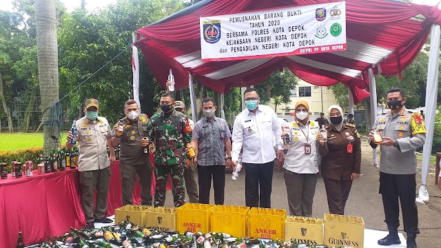 Tutup Tahun,  Satpol PP Musnahkan 3155  Minol