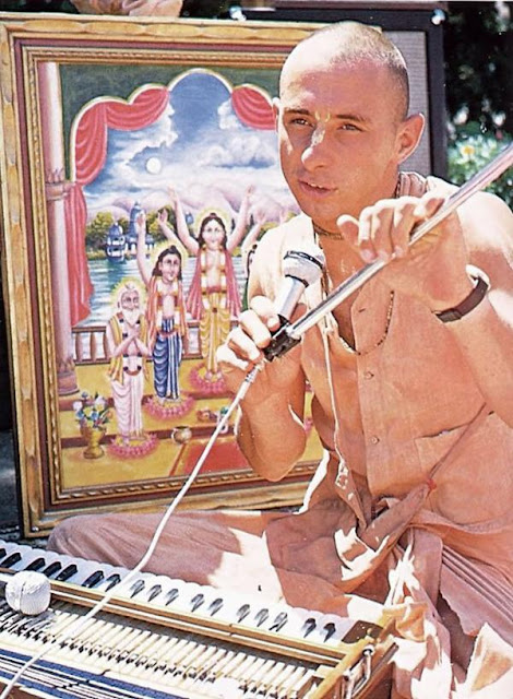 His Holiness Vishnujana Swami