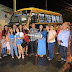 Em Frei Martinho, prefeito entrega mais um ônibus para transporte de alunos da rede municipal de ensino.