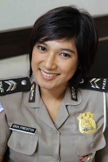 Photo Polwan Cantik