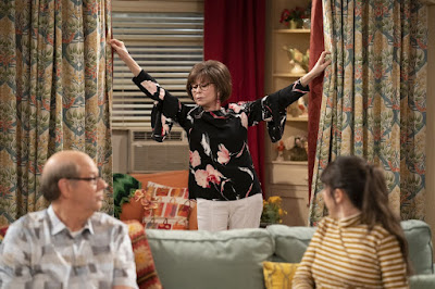 One Day At A Time Season 4 Image 4