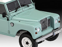 Revell 1/24 Land Rover Series III LWB (07047) Color Guide & Paint Conversion Chart