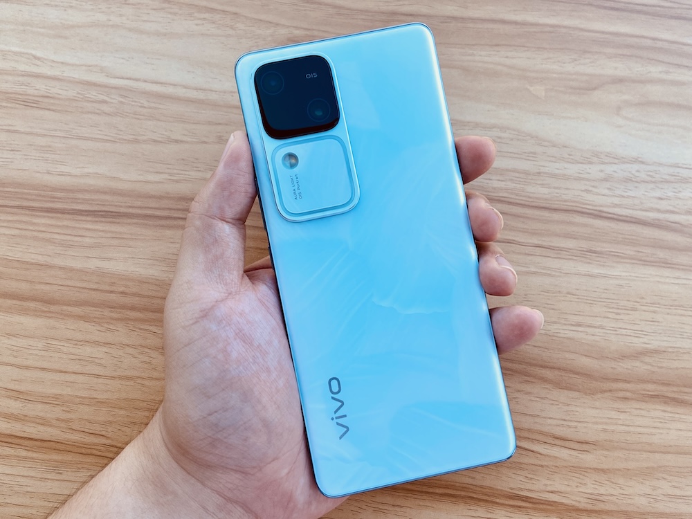 vivo V30 Design