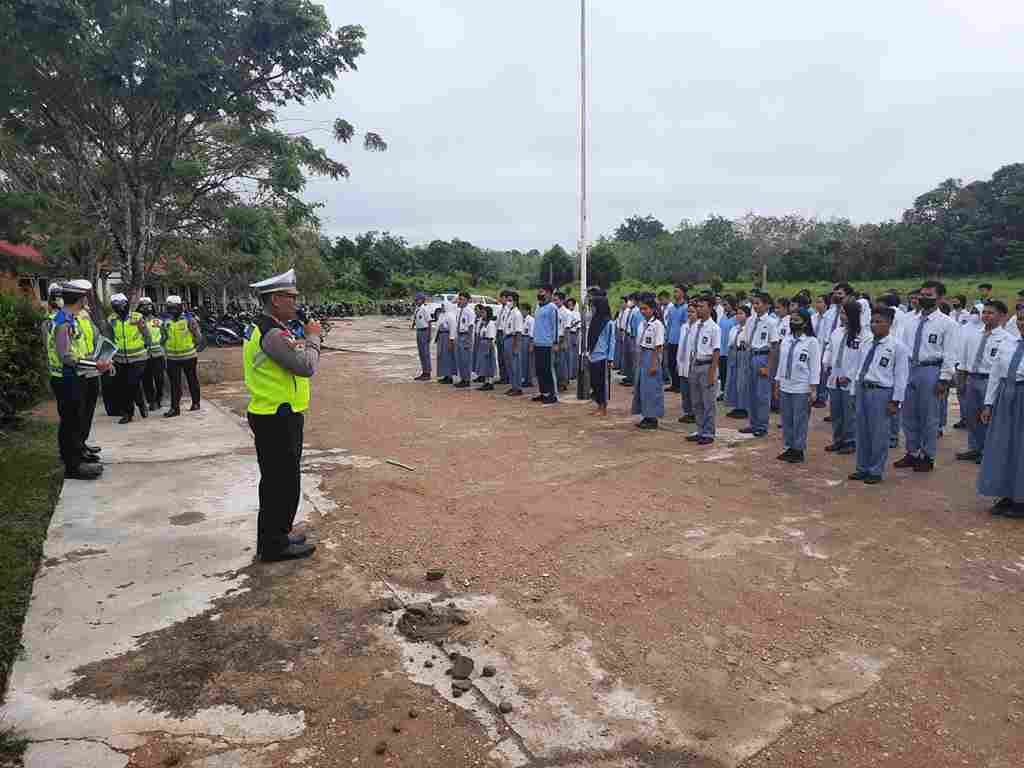 Informasi Sat Lantas Polres Sekadau Sosialisasi Ops Zebra Kapuas 2022 Di Sekolah