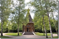 7 Chapelle russe construite sur un remblai de terre russe