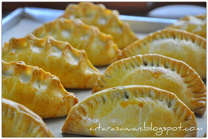 Karipap Bakar Inti Telur / Cornish Pastry ~ Blog Kakwan