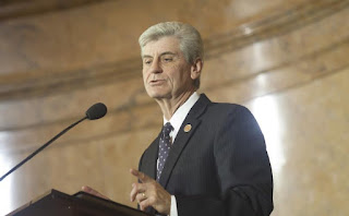 Mississippi gov. on signing heartbeat abortion ban: ‘We will all answer to the good Lord one day’