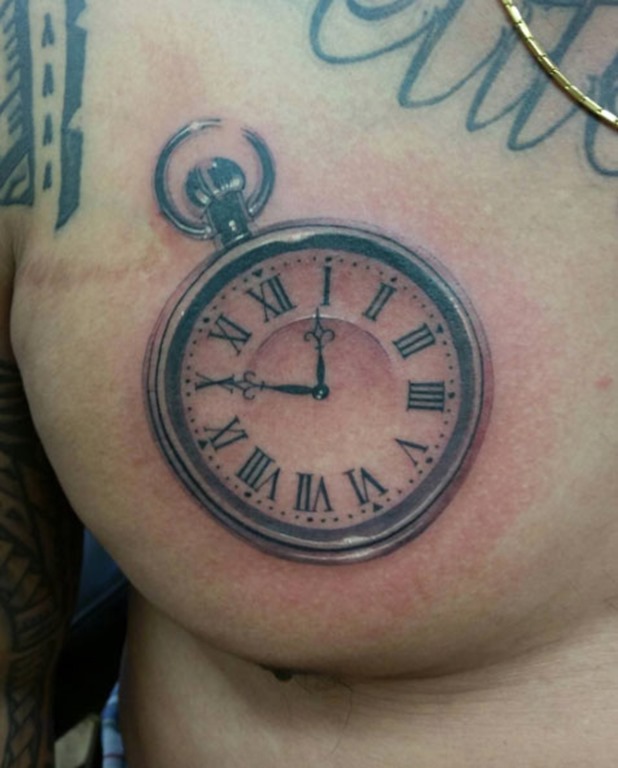 Este relógio de bolso piercing