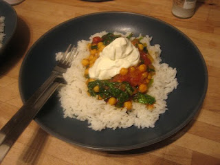 spinach, tomato and chick pea curry