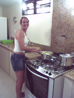 Dani no fogão - Dani cooking