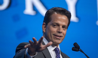 NYC financier Scaramucci accepts key White House job 