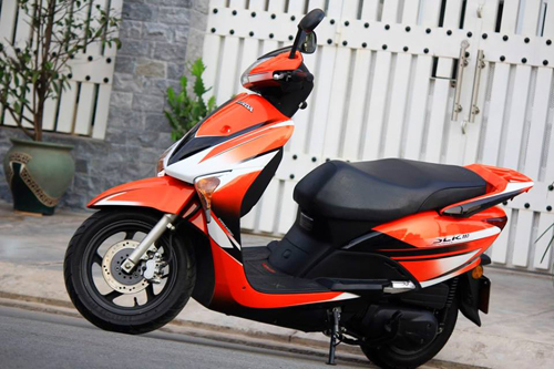 Sơn phối màu xe Honda SCR màu trắng cam đen