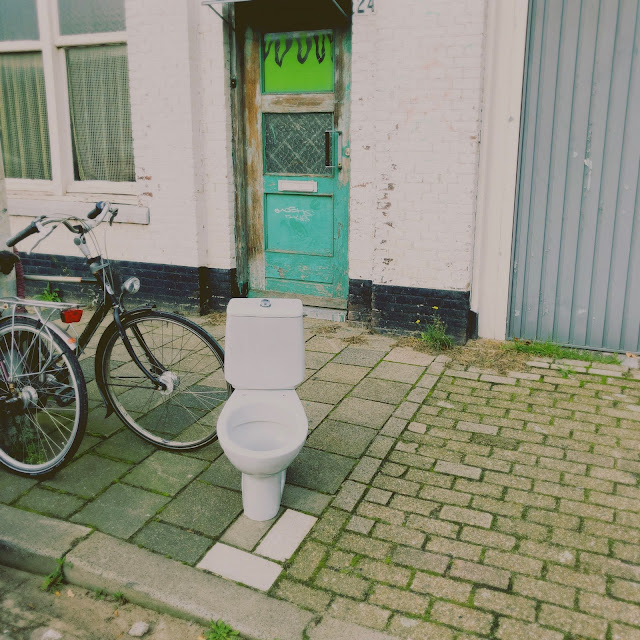 Buitentoilet, Trekvlietplein, Den Haag