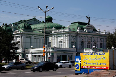 Teatro de Omsk, transiberiano 2015