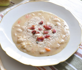 Creamy White Bean & Bacon Soup