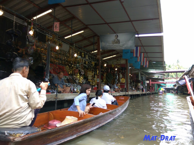 Tempat Menarik di Bangkok Thailand Floating Market