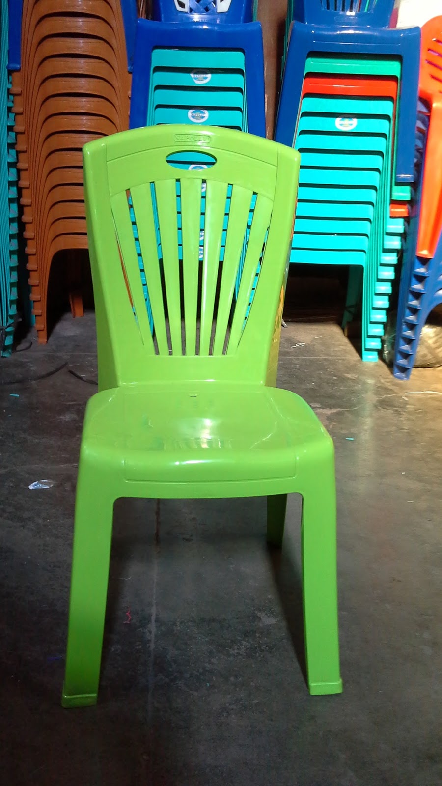 Selatan Jaya distributor barang plastik  furnitur Surabaya 