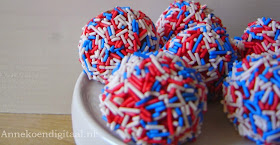 rood wit blauw cakepops Annekoendigitaal