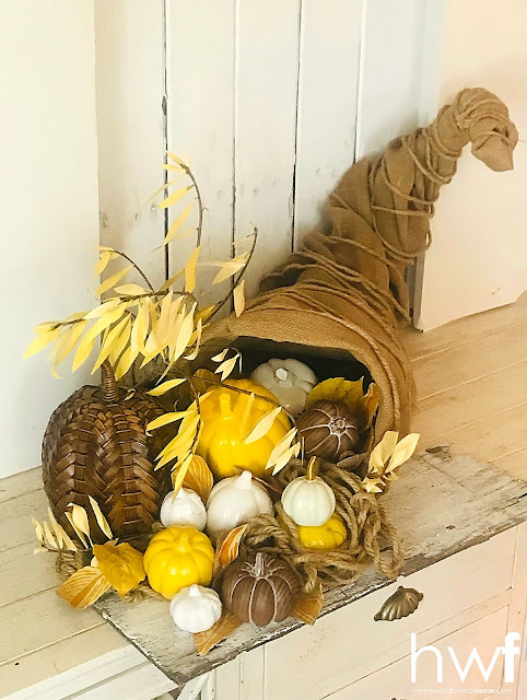 fall,Thanksgiving,pumpkins,DIY,diy decorating,decorating,seasonal,re-purposed,crafting,tomato cage crafts,up-cycling,wreaths,centerpieces,home decor,Thanksgiving decor,Thanksgiving cornucopia,cornucopia,farmhouse style,November decor,tutorial