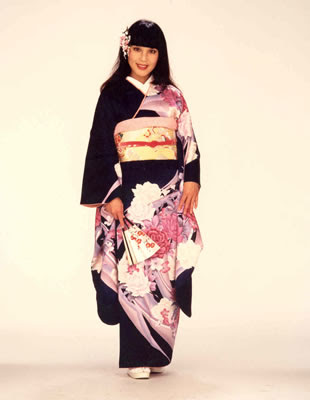 kimono_r_large.jpg (310×400)