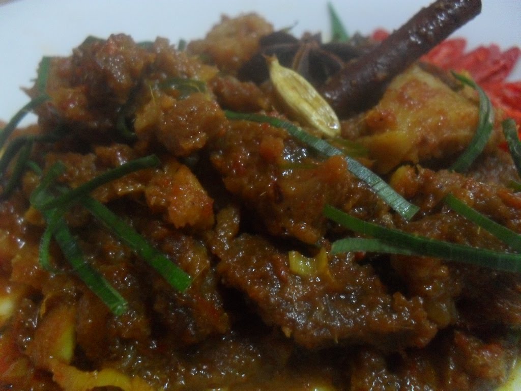 AZLINA @ TERMINAL HIJRAH: RENDANG KERISIK DAGING & PERUT LEMBU