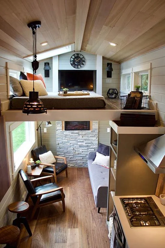 interior rumah minimalis dengan lantai mezzanine