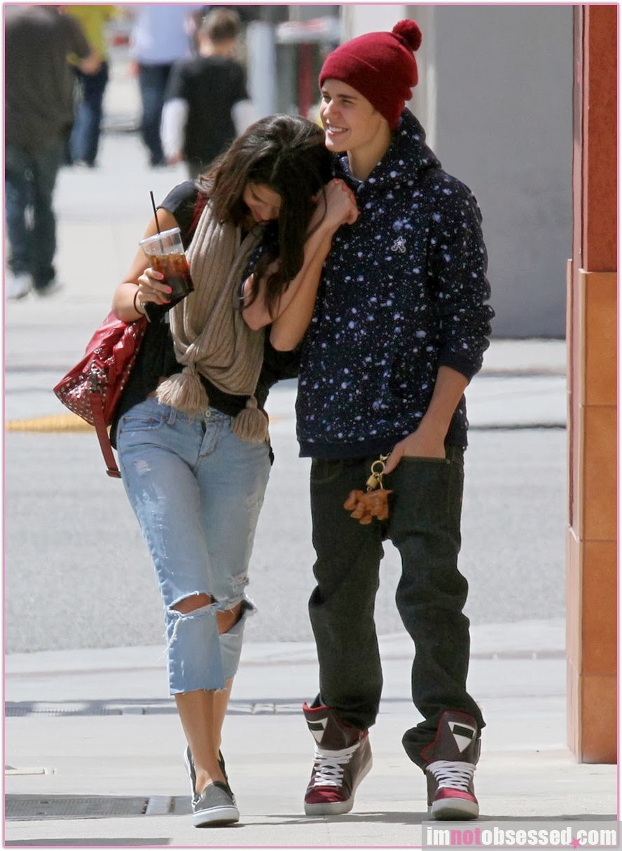 Justin Bieber and Selena Gomez  Free Wallpapers