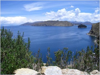 ทะเลสาบติติกากา (Lake Titicaca)