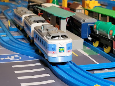 照片是 183系電車 L特急, Plarail